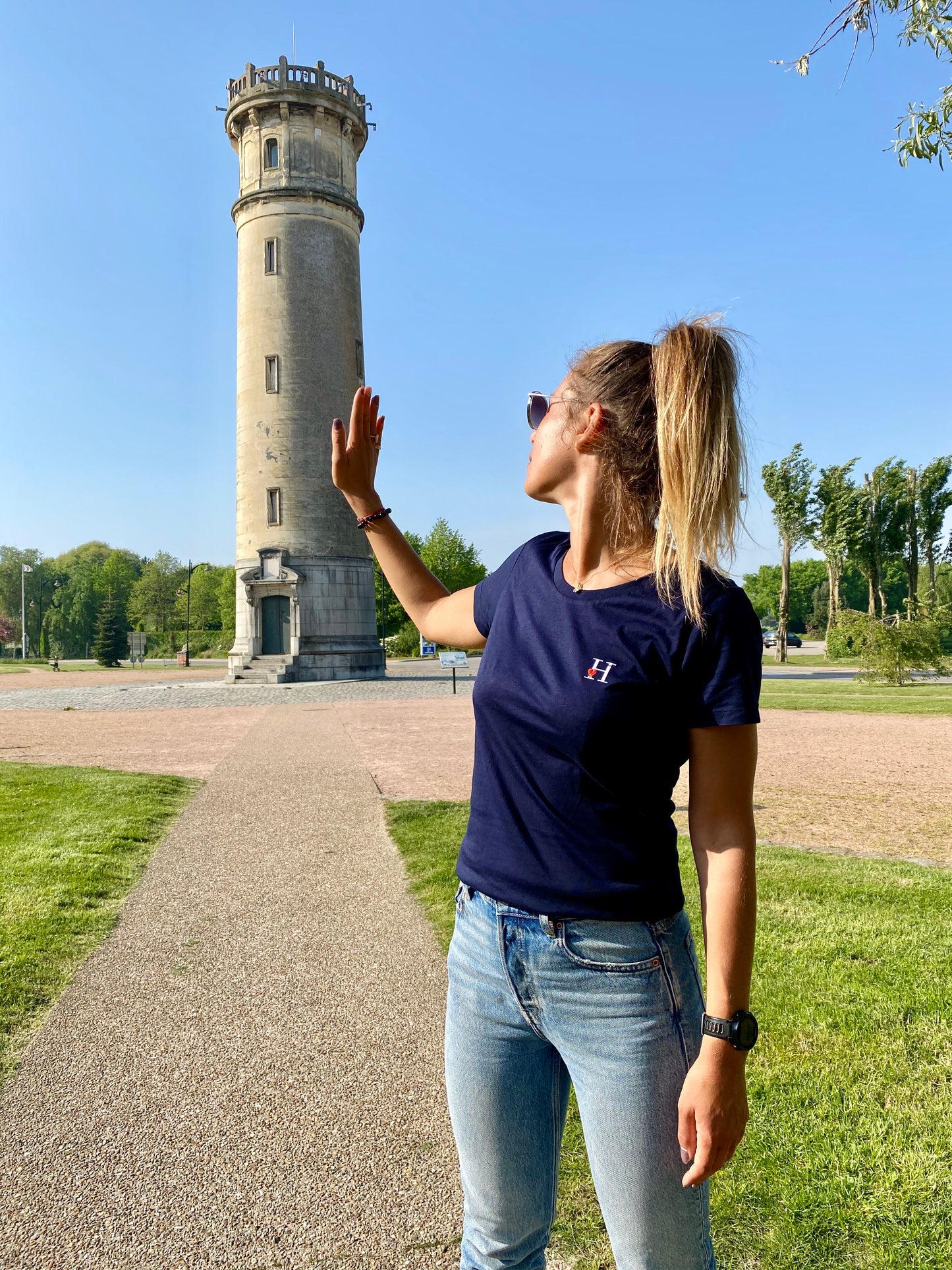 T-shirt Bleu Marine.
