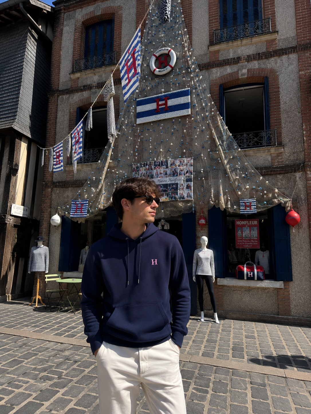 Sweat à Capuche Bleu Marine (Logo Rose)