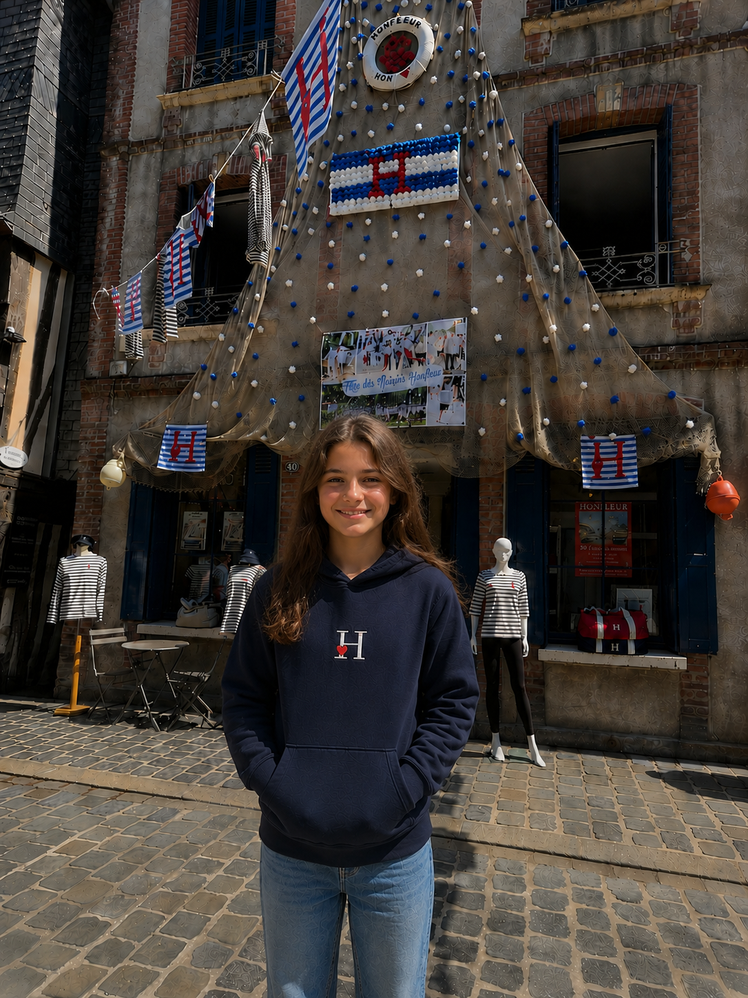 Sweat à Capuche Bleu marine.